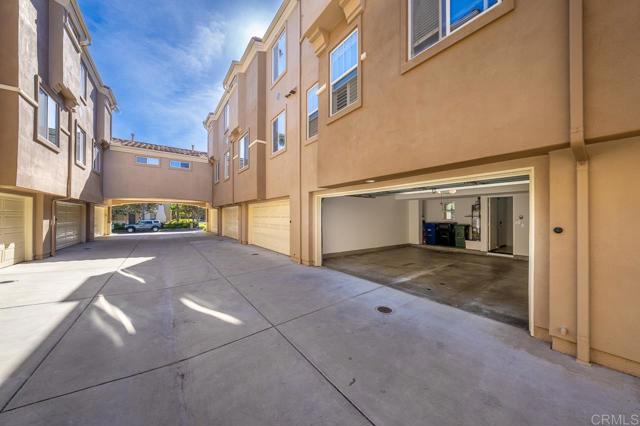 Detail Gallery Image 22 of 28 For 2842 Farragut Rd #130,  Point Loma,  CA 92106 - 2 Beds | 2/1 Baths