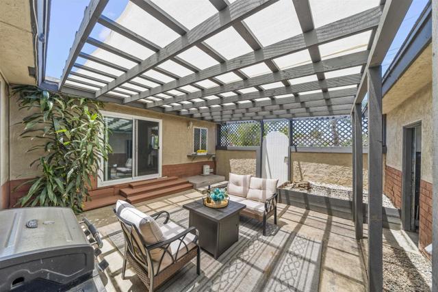 657 Fig St, Chula Vista CA: https://media.crmls.org/mediaz/bb6a3bac-7d2a-4e9e-b3dd-0ea1d3fdddae.jpg