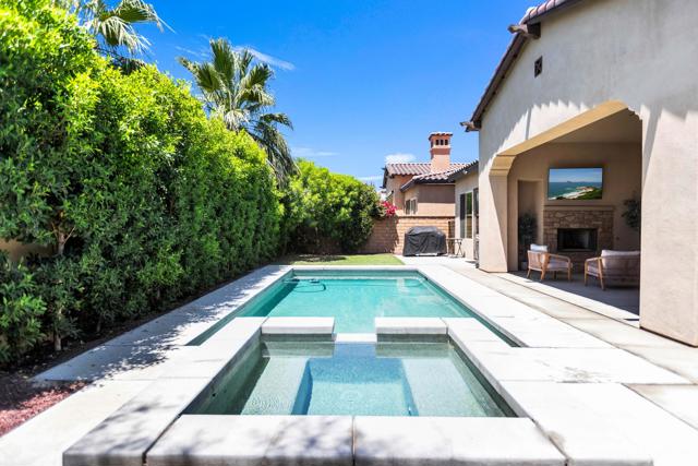 81805 Four Seasons Place, La Quinta CA: https://media.crmls.org/mediaz/bb6a5cd3-29ab-4c21-9368-c13c646cd3b8.jpg