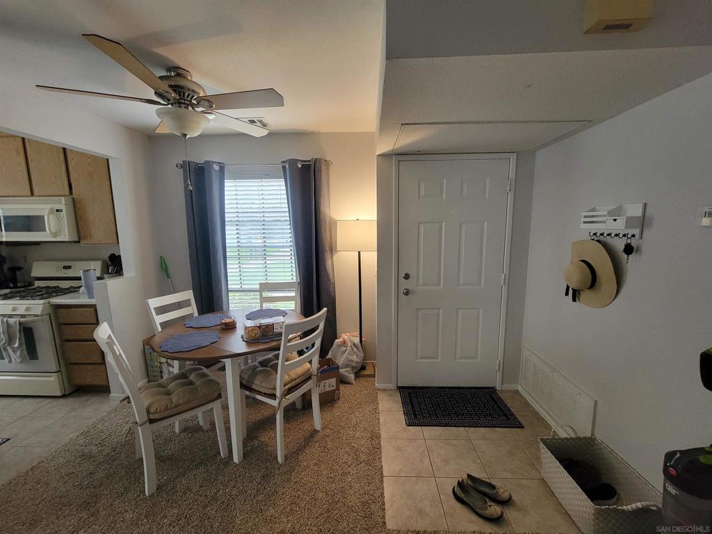 10369 Azuaga St - photo 7