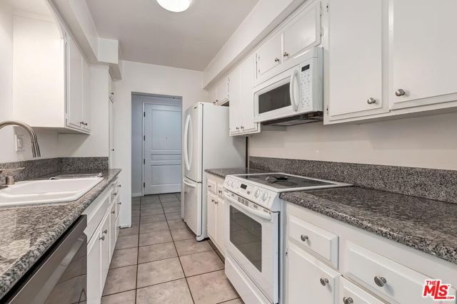 Drew Fenton | 809 S Bundy Drive Los Angeles CA | MLS: 7431835 Drew Fenton | 809 S Bundy Drive Los Angeles CA | MLS: 7431835