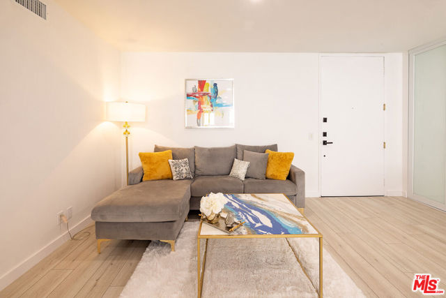 10751 Wilshire Boulevard, Los Angeles CA: https://media.crmls.org/mediaz/bb6b8d5d-edf7-424f-a7cc-d73314511166.jpg