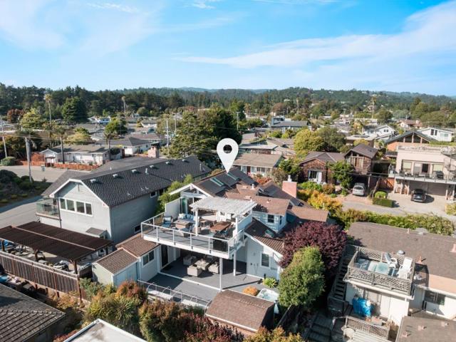 129 Santa Cruz Avenue, Aptos CA: https://media.crmls.org/mediaz/bb6beed4-797a-4f4e-a1e5-f3a30b64146e.jpg