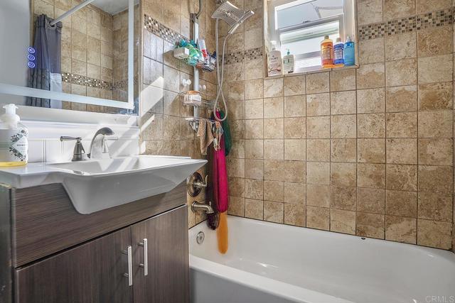 1137 S Pine Street, Escondido CA: https://media.crmls.org/mediaz/bb6cdfbc-fcfc-4d1a-8279-9c1b6e7cf0ab.jpg