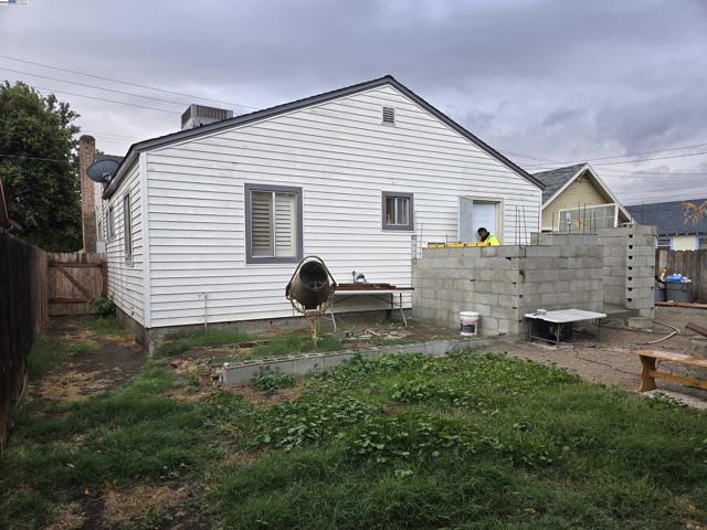 535 W Carlton Way, Tracy CA: https://media.crmls.org/mediaz/bb6d5eb1-5a2c-424f-a7f0-e6d2647e7744.jpg