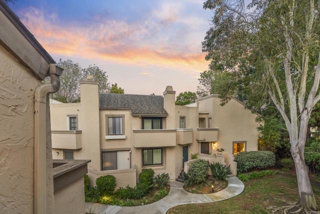 8441 Via Mallorca, La Jolla CA: https://media.crmls.org/mediaz/bb6eb73a-96dc-48bb-917f-08b74e453c05.jpg