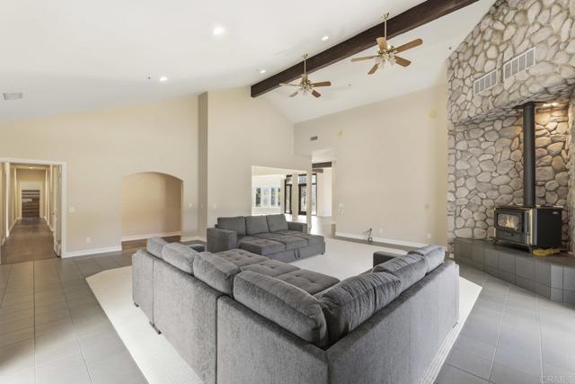 Detail Gallery Image 25 of 56 For 6802 Pakama Ln, Vista,  CA 92084 - 4 Beds | 4 Baths