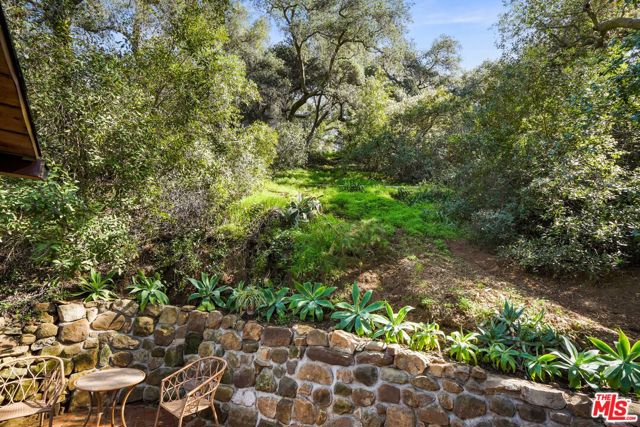 764 Old Topanga Canyon Road, Topanga CA: https://media.crmls.org/mediaz/bb6fabfb-a051-40ff-8494-3fe6c6661e18.jpg