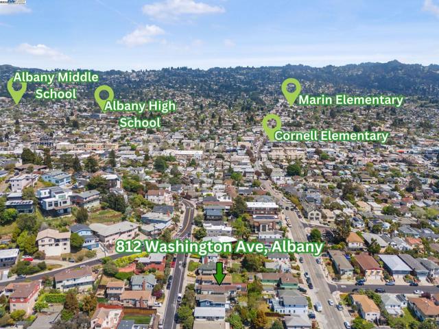 812 Washington Ave, Albany CA: https://media.crmls.org/mediaz/bb6fce3d-9257-4732-925d-a12d009c9ec8.jpg
