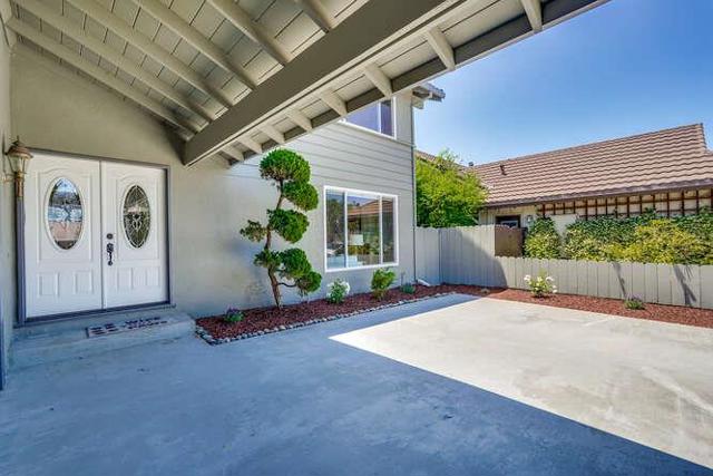 998 Flying Fish Street, Foster City CA: https://media.crmls.org/mediaz/bb6fda1b-55ad-45dc-b45b-a21af2a710b1.jpg