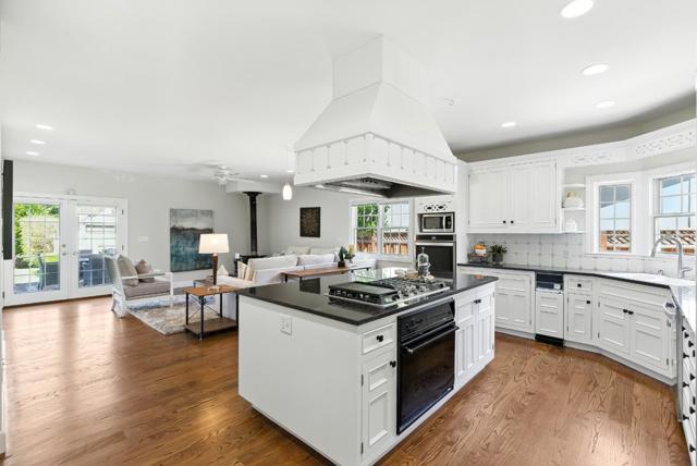 158 Oakdale Street, Redwood City CA: https://media.crmls.org/mediaz/bb722365-c952-4945-b805-f19d0ab1d760.jpg