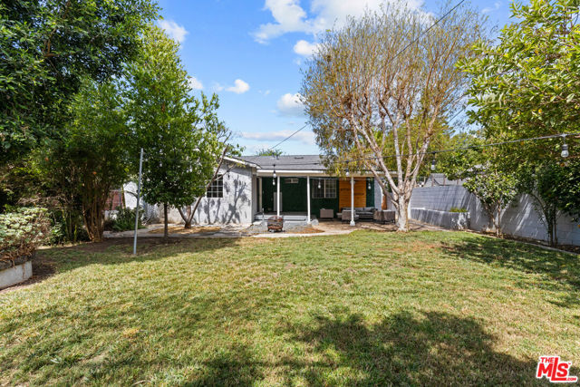 7048 Zelzah Avenue photo 30