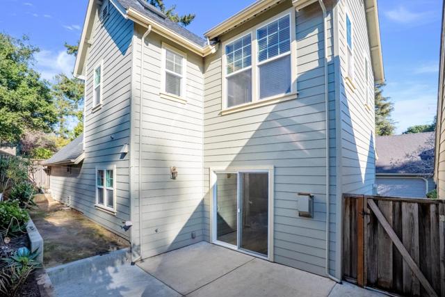 223 Button Street, Santa Cruz CA: https://media.crmls.org/mediaz/bb72d98b-63ba-4291-b8bc-80792f14eb5d.jpg