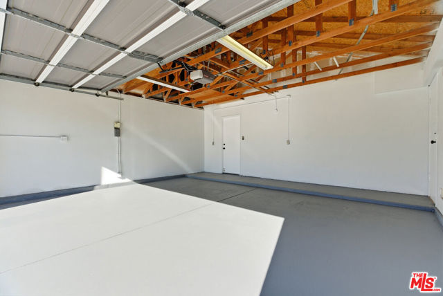 3531 Southview Court, Palmdale CA: https://media.crmls.org/mediaz/bb72f700-4499-4ce8-8a03-9d44aaa1406a.jpg