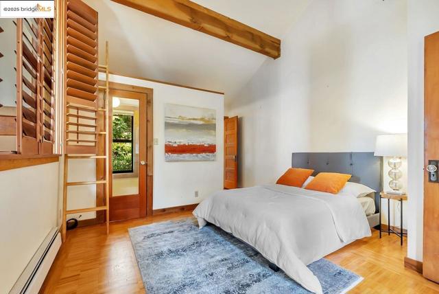 5950 Grizzly Peak Blvd, Oakland CA: https://media.crmls.org/mediaz/bb738363-b690-4788-bb21-4f7712a500be.jpg