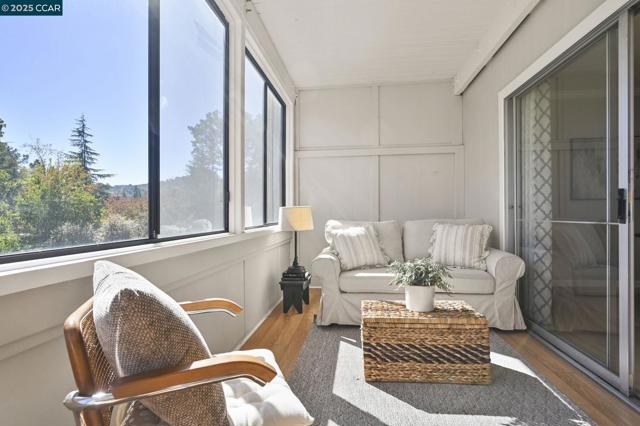 2000 Golden Rain Road, Walnut Creek CA: https://media.crmls.org/mediaz/bb74027e-f470-4393-87fe-b63bf2c568b3.jpg