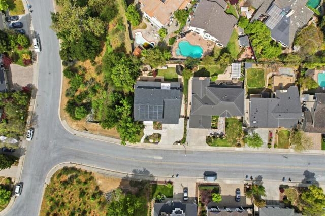 1129 Foxhurst Way, San Jose CA: https://media.crmls.org/mediaz/bb750268-bc1b-4a2a-9d5c-a213bf50815c.jpg