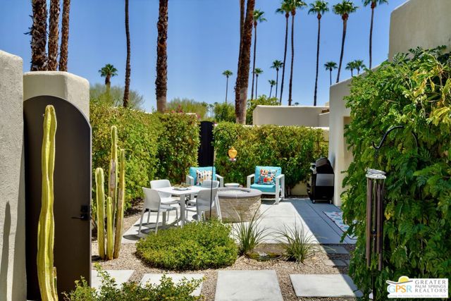 468 N Greenhouse Way, Palm Springs CA: https://media.crmls.org/mediaz/bb75ab06-c640-4160-8e62-7fb25eb60e1b.jpg