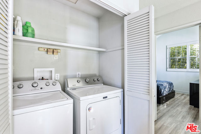 13082 Mindanao Way, Marina del Rey CA: https://media.crmls.org/mediaz/bb76765c-4c7f-402e-8c20-e0c9f5f4a944.jpg