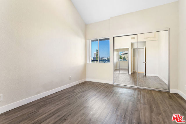 1626 Malcolm Avenue, Los Angeles CA: https://media.crmls.org/mediaz/bb77abe9-c028-4f6d-ba5e-b6e5ee3da09a.jpg