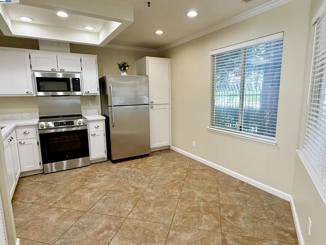 342 Chris Cmn, Livermore CA: https://media.crmls.org/mediaz/bb78578e-94a1-4d00-a8bd-8495a8a8c44c.jpg