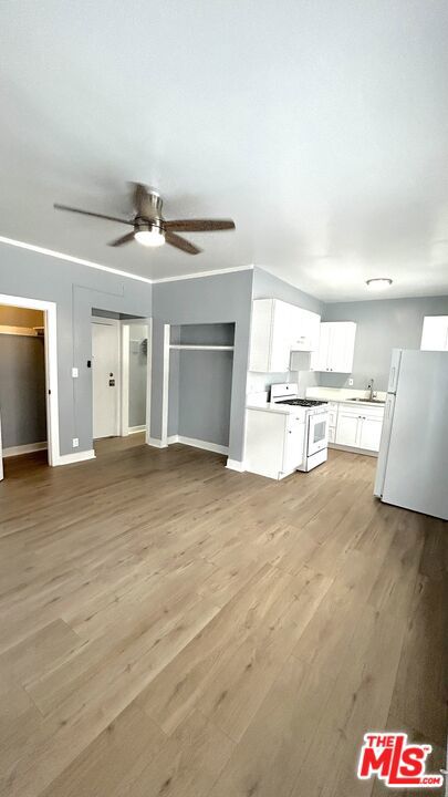 800 S Burlington Avenue