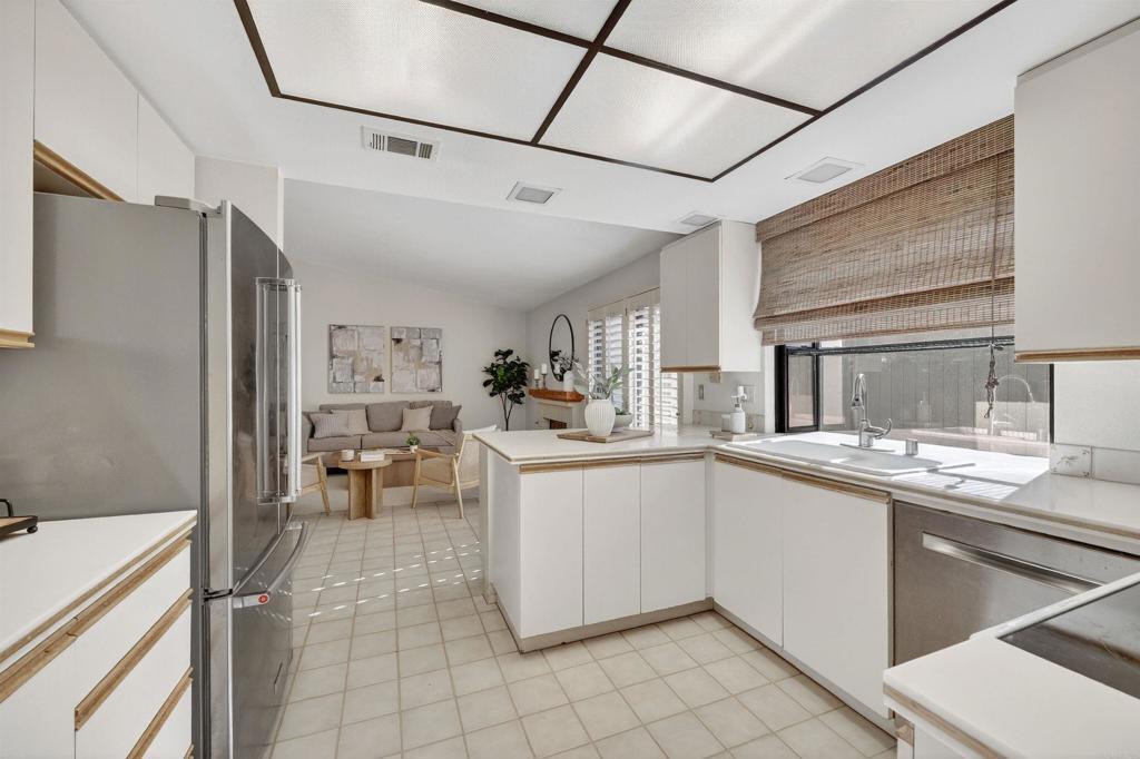 13025 Avenida Marbella - photo 10