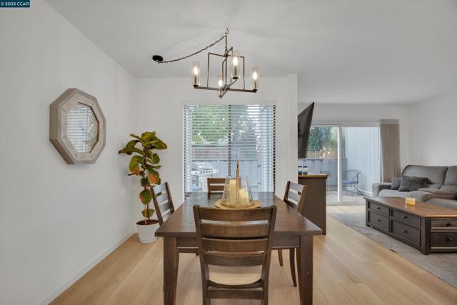 1120 Kenwal Rd, Concord CA: https://media.crmls.org/mediaz/bb7926f2-fa06-4c4c-87ef-55d219d9a337.jpg