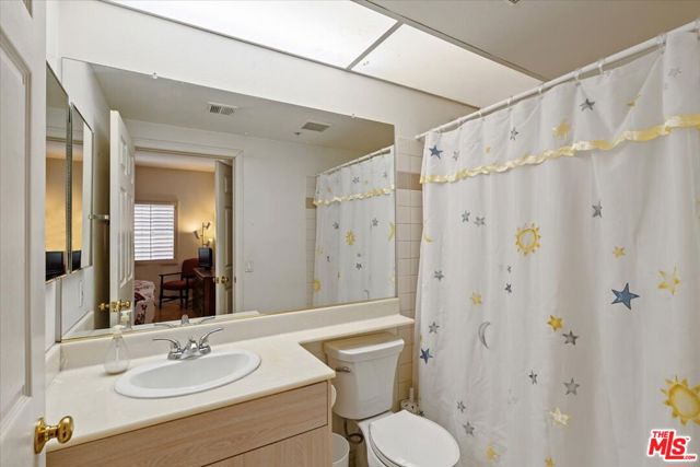 1342 N Sierra Bonita Avenue, West Hollywood CA: https://media.crmls.org/mediaz/bb79a3c9-6474-4b60-8672-798324406117.jpg