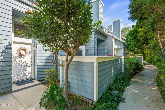 Detail Gallery Image 2 of 20 For 4916 Berlioz St, Ventura,  CA 93003 - 2 Beds | 2/1 Baths