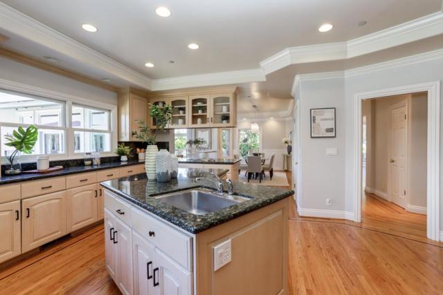 510 Oak Park Way, Redwood City CA: https://media.crmls.org/mediaz/bb7a3ff8-2288-4695-8260-fafaa14955b8.jpg