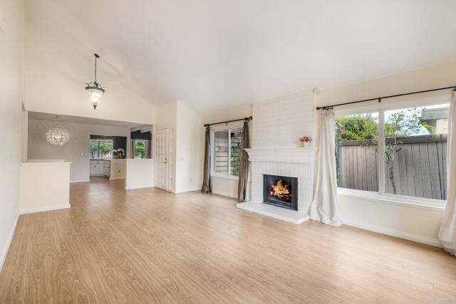 Detail Gallery Image 5 of 32 For 1729 Gascony Rd, Encinitas,  CA 92024 - 3 Beds | 2 Baths