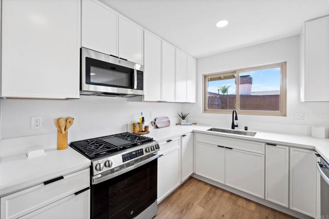9121 Heatherdale Street, Santee CA: https://media.crmls.org/mediaz/bb7d067b-055c-40db-bca2-dc515d0f0ffc.jpg
