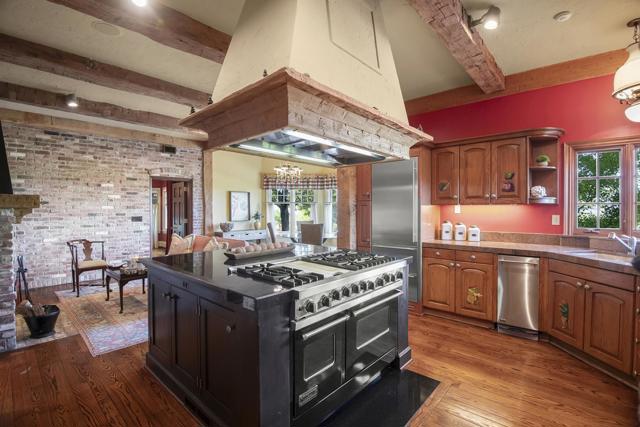 12359 Farr Ranch Road, Saratoga CA: https://media.crmls.org/mediaz/bb7dd9de-b467-40e0-972d-02f76fe6a255.jpg