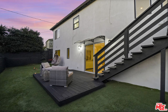 5549 Onacrest Drive, Los Angeles CA: https://media.crmls.org/mediaz/bb7ea956-4786-44d9-b865-301607458532.jpg