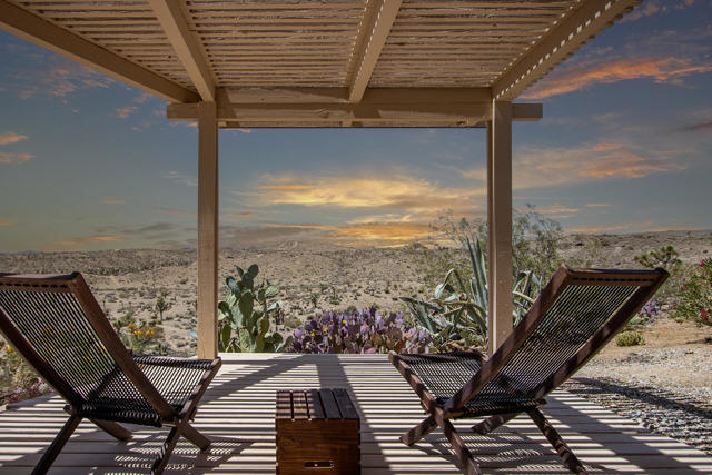 57349 Mesa Drive, Yucca Valley CA: https://media.crmls.org/mediaz/bb7eb860-282a-43a6-87f4-76ad535c15a5.jpg