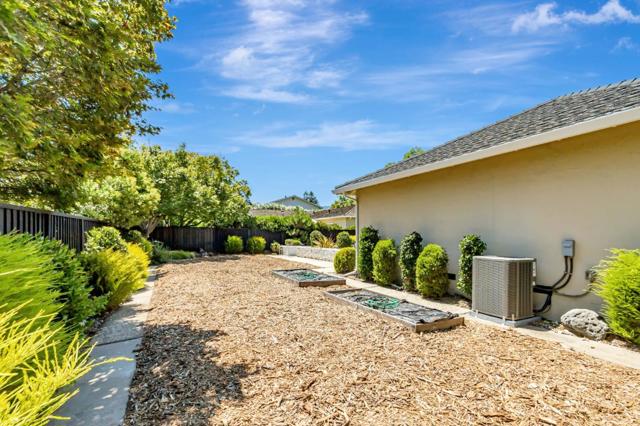 6702 Heathfield Drive, San Jose CA: https://media.crmls.org/mediaz/bb7f5c0f-1f2d-488b-a14f-30b1e581ffa2.jpg