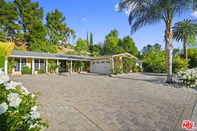 7152 Pomelo Drive, West Hills CA: https://media.crmls.org/mediaz/bb7fd500-8b5c-49a0-bb0e-1f4e68eaa215.jpg