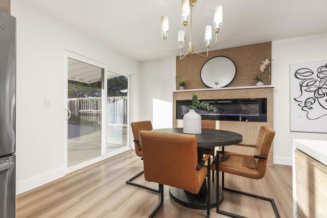 6802 MAURY DR, San Diego CA: https://media.crmls.org/mediaz/bb8158c1-731e-4e9f-ae18-136989457028.jpg