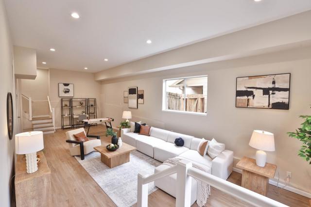 1815 Woodhaven Way, Oakland CA: https://media.crmls.org/mediaz/bb81a69d-b02b-43ba-b066-c3a19eda8148.jpg