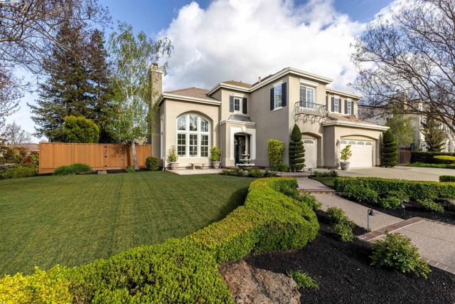 2522 Wood Hollow Dr, Livermore CA: https://media.crmls.org/mediaz/bb81e697-8008-448d-bef6-8604556b4aca.jpg