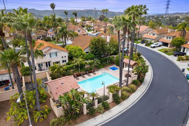 7045 Via Cabana, Carlsbad CA: https://media.crmls.org/mediaz/bb822c34-c4ee-4a2b-a688-fa136223d3c8.jpg