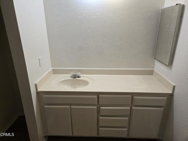 Detail Gallery Image 9 of 13 For 1822 Park Circle Dr, Lancaster,  CA 93535 - 3 Beds | 3 Baths