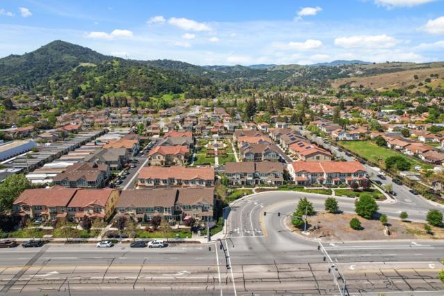 149 Banano Lane, Morgan Hill CA: https://media.crmls.org/mediaz/bb82f17a-5595-43ad-a913-5501bf5063c4.jpg