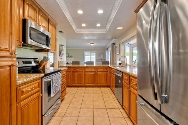 17937 Myrica Ln, San Diego CA: https://media.crmls.org/mediaz/bb832c8b-c44f-4ba9-a5fb-d0d3d5656ff7.jpg