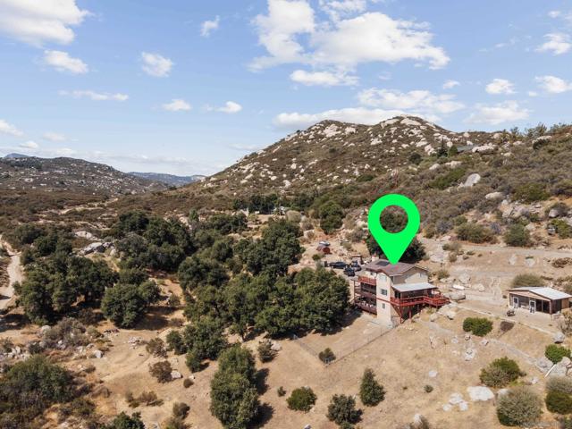 9784 Mizpah Spur, Descanso CA: https://media.crmls.org/mediaz/bb83c1bf-565f-4609-b470-015185ae3126.jpg