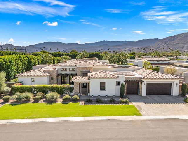 17 Emerald Court, Rancho Mirage CA: https://media.crmls.org/mediaz/bb84c2d2-f45a-44c4-9323-27cd4a79a5ca.jpg