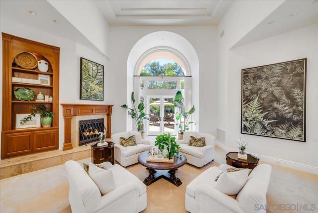 15397 Rock Creek Ln, El Cajon CA: https://media.crmls.org/mediaz/bb84d2c8-cedc-409e-af68-bc94bd65cd5a.jpg