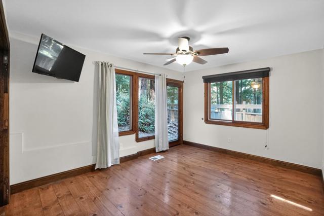 11033 Sequoia Avenue, Felton CA: https://media.crmls.org/mediaz/bb862985-f29c-42f0-913e-f11f58ef03dd.jpg