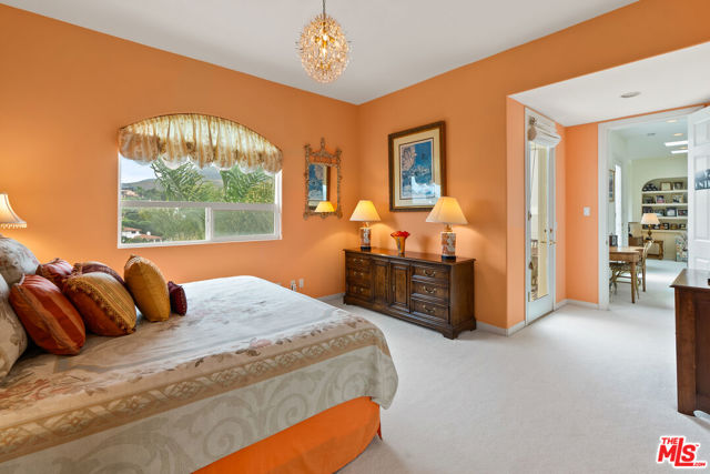 6400 Kanan Dume Road, Malibu CA: https://media.crmls.org/mediaz/bb86b300-fb80-47fe-bde6-5ef24b2cc7fe.jpg